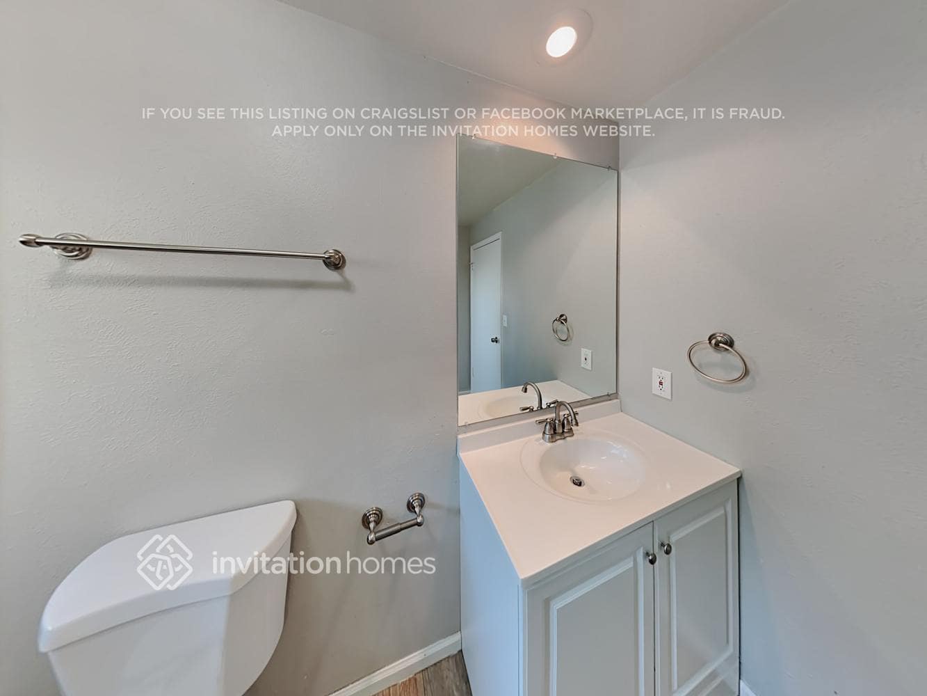 Building Photo - 5731 W 75th Pl