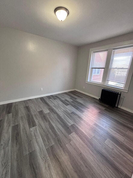 Building Photo - 820 Canton St