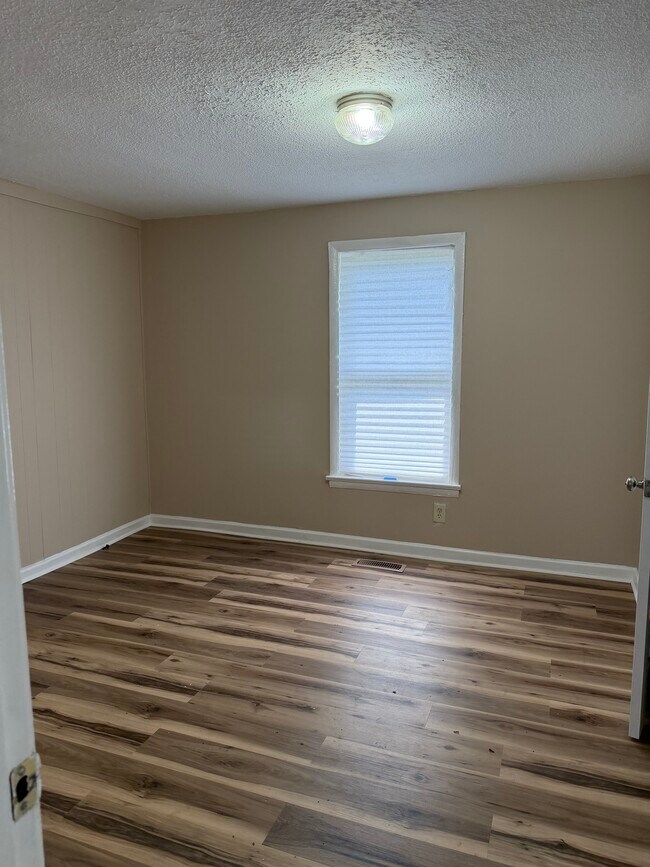 Building Photo - 1314 Brookside Ave