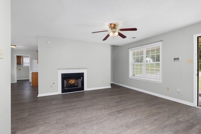 Building Photo - 463 David Reed Dr