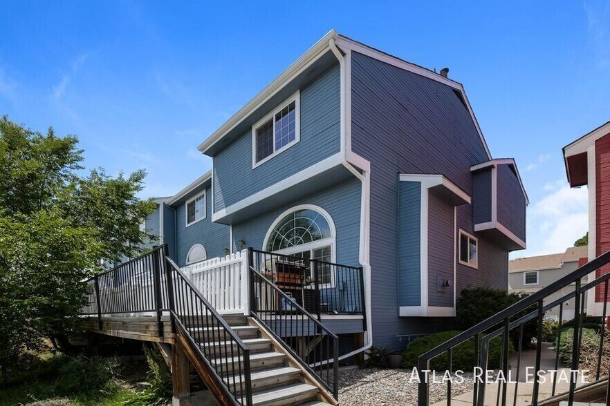 Building Photo - 8199 Welby Rd