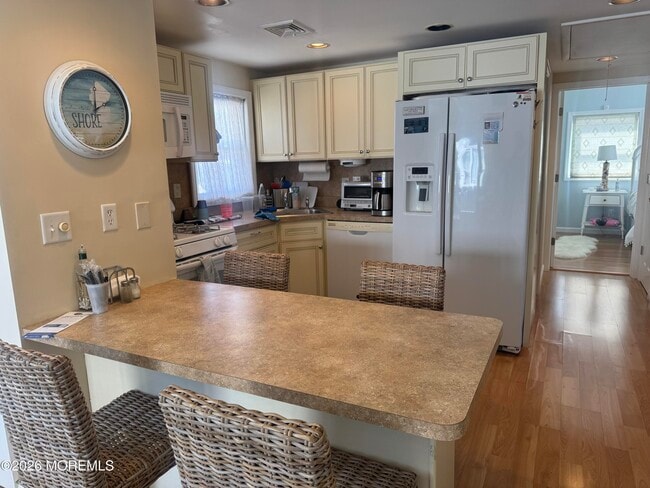 Building Photo - 128 San Fernando Dr