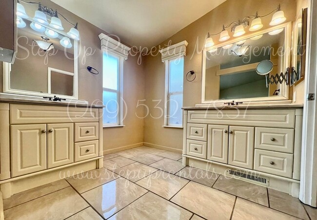 Building Photo - Comfortable & Well-Appointed 3-Bedroom Hom...
