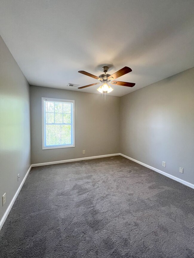 Building Photo - Beautiful 3-Bedroom Home with Bonus Room, ...