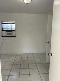 Building Photo - 1660 SW 24th Ave
