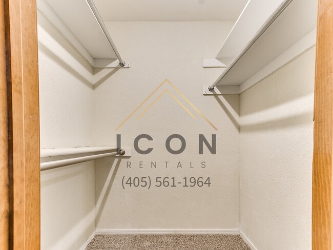 Building Photo - 8804 NW 92nd St