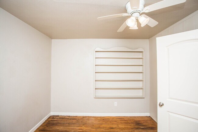 Building Photo - "Charming 4-Bedroom Home with Granite Touches & Gleaming Hardwood Floors in Lubbock!"