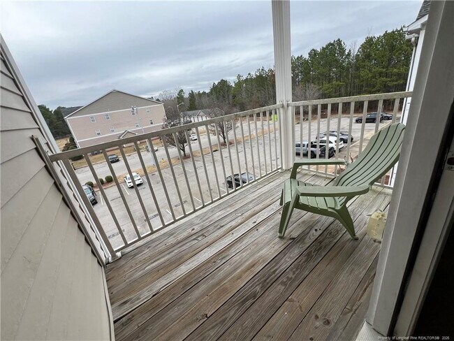 Building Photo - 621 Marshtree Ln