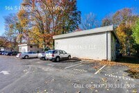 Building Photo - 964 S Lincoln St