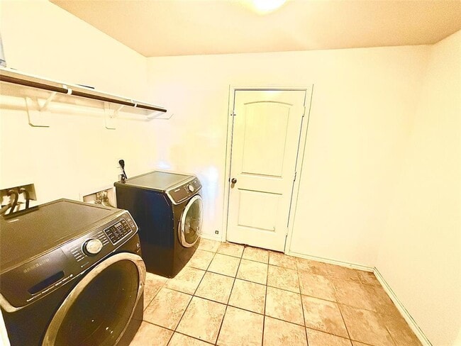 Building Photo - 9203 Haverford Cove Ct