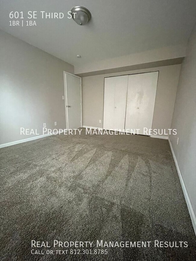 Building Photo - Welcome to our 1 bedroom 1 bath apartment ...