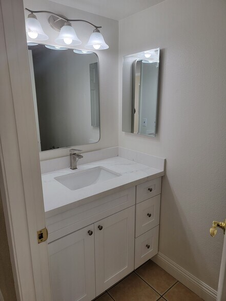 Building Photo - 3831 Bresee Ave