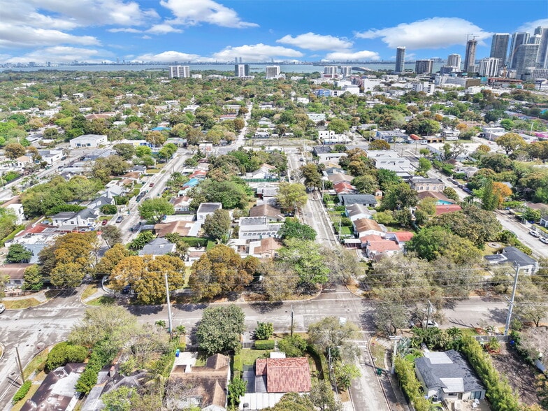 Building Photo - 299 NW 43rd St