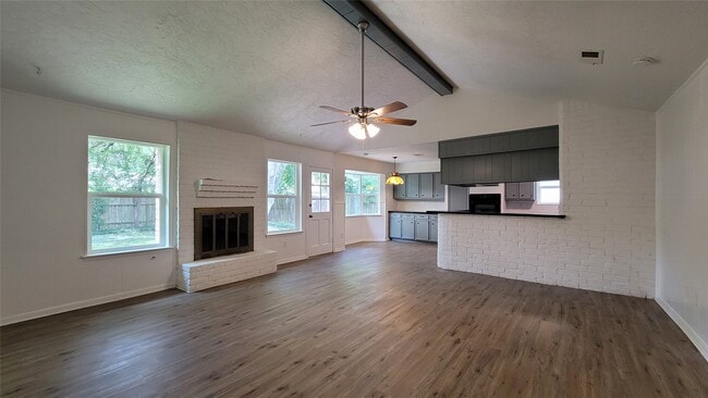 Building Photo - 12303 Meadow Berry Dr