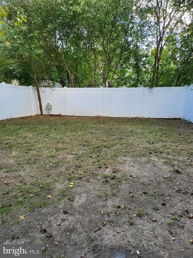Building Photo - 29 Hathaway Dr
