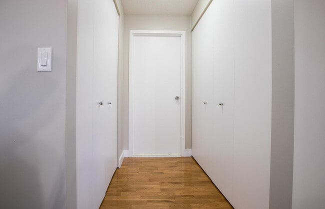 Building Photo - 58 W 91st St