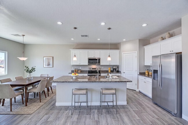 Building Photo - 10261 W Concordia Dr