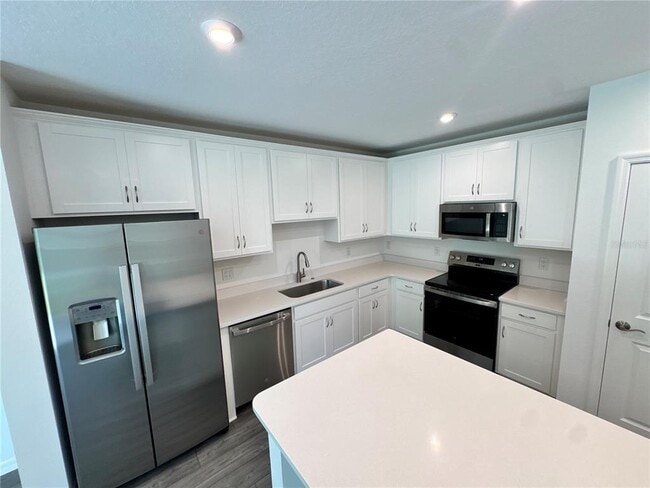Building Photo - 3031 Jessamine Dr