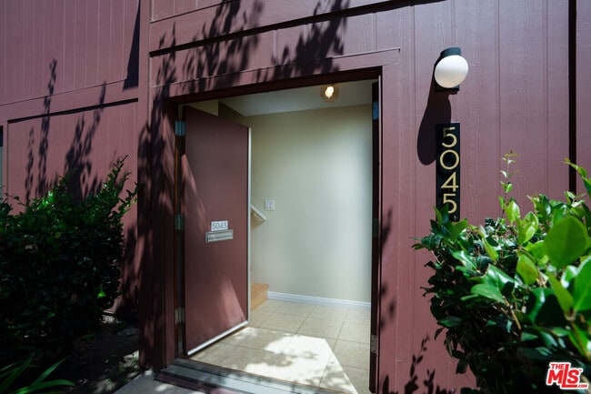Building Photo - 5045 Maytime Ln