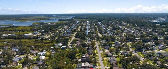 Building Photo - 14443 Stacey Rd