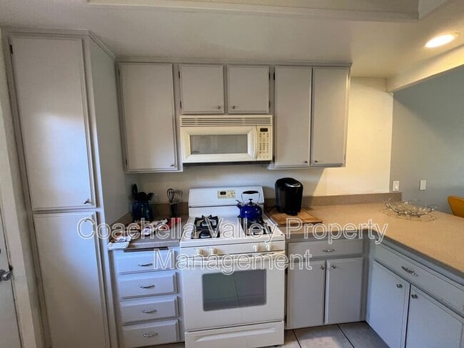 Building Photo - 82135 Bergman Dr
