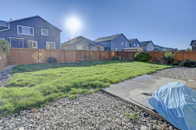Building Photo - HUGE SIX (6!!!) BD HOME IN LORSON RANCH!