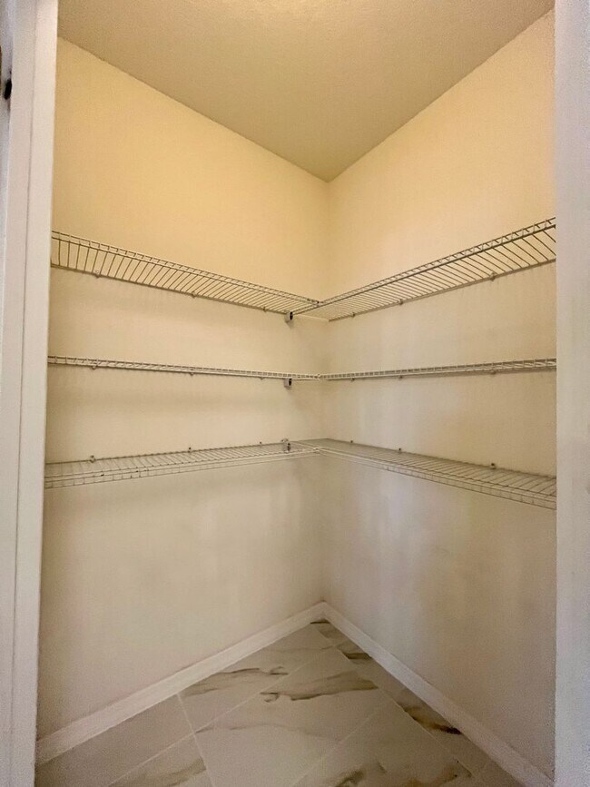 Building Photo - 3227 Bayou Bay Dr