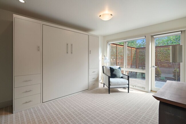 Building Photo - 2225 NW Reserve Camp Ct