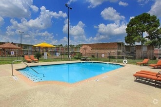 ROLLING APARTMENTS IN HOUSTON, TX - Rollingwood