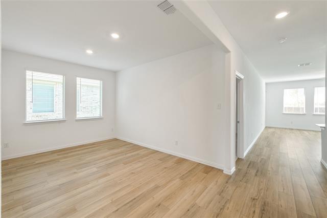 Building Photo - 4905 Woodloch Dr