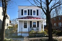 Building Photo - 918 Mercer St