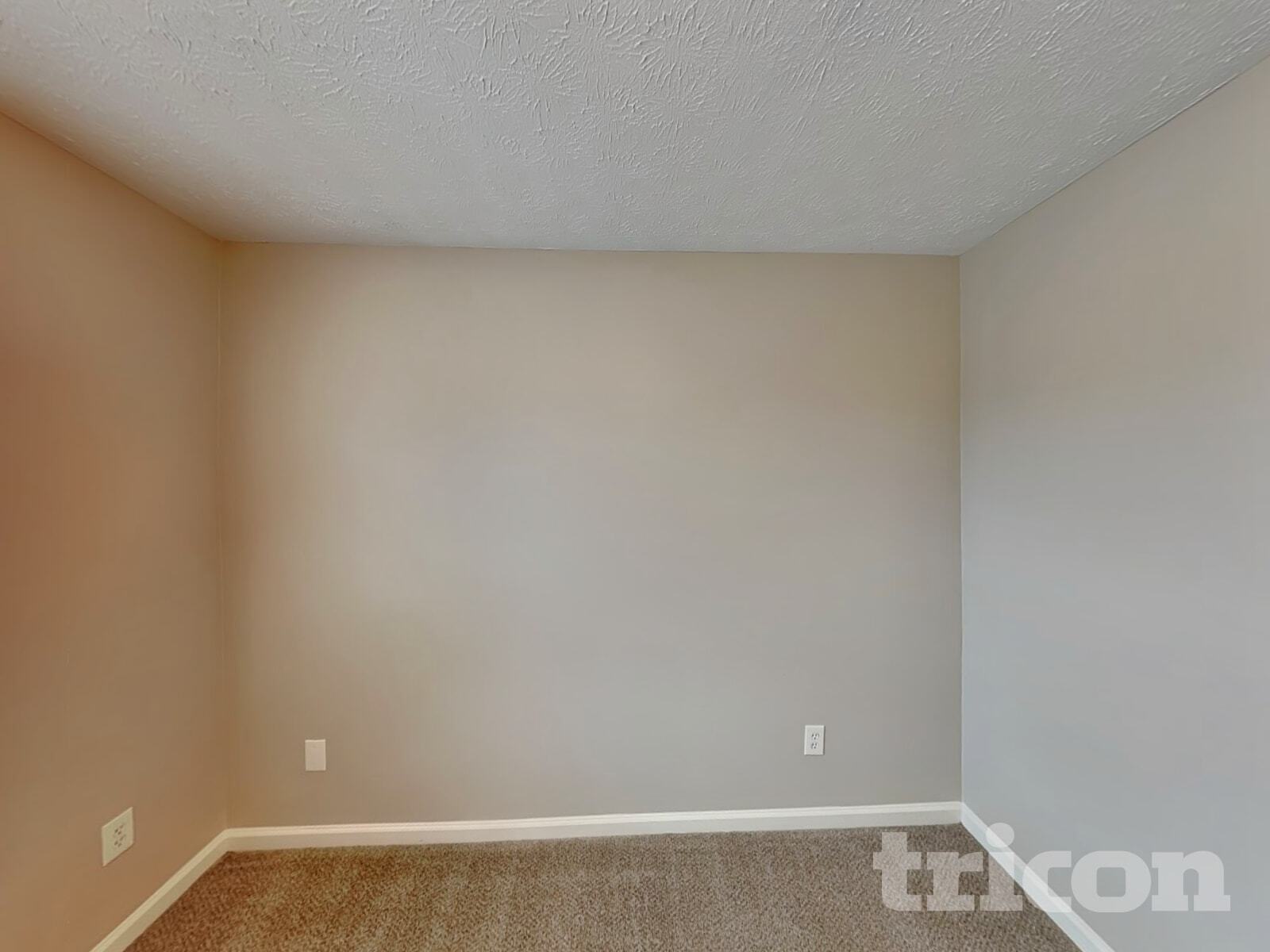 Building Photo - 1420 Buckingham Pl