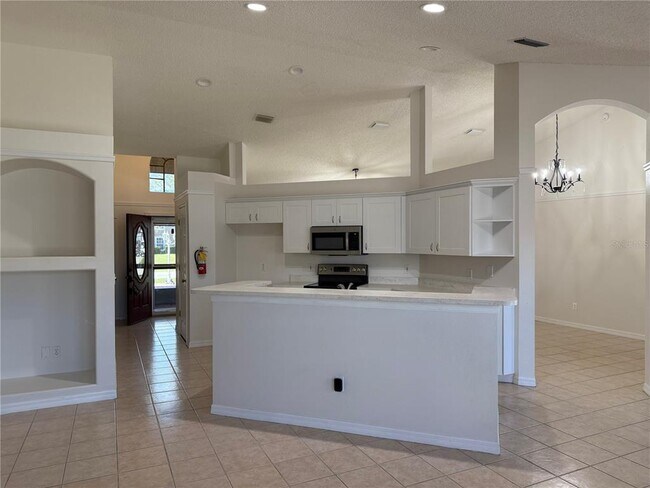Building Photo - 2423 Moonstone Ave