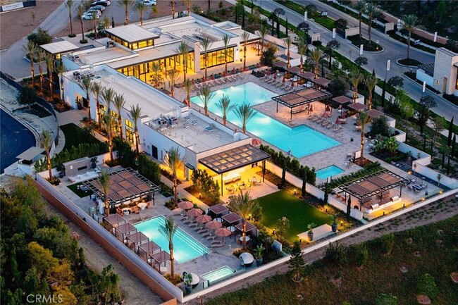 Building Photo - 478 Sycamore Dr