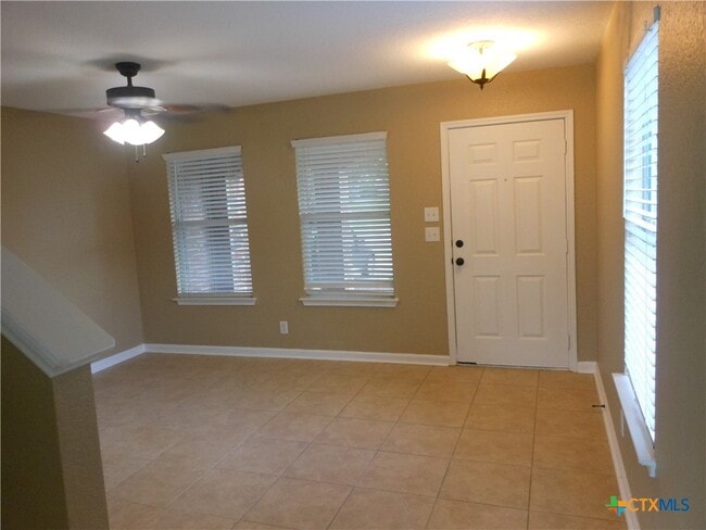 Building Photo - 617 San Augustine Blvd
