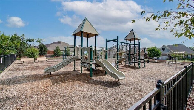 Building Photo - 4591 Silver Oak Dr SW