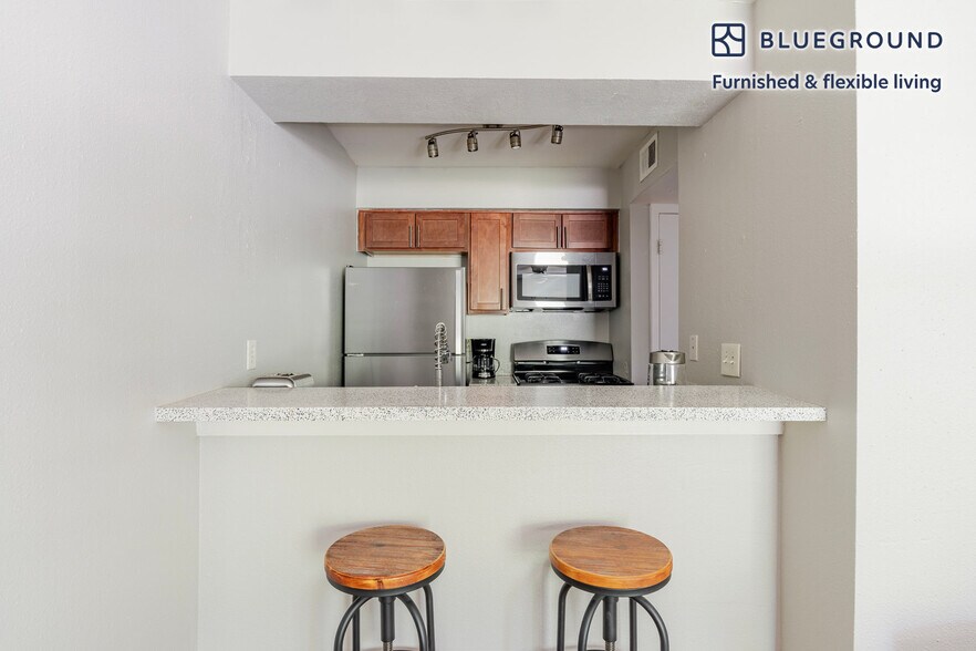 Building Photo - 1230 E 38th 1/2 St