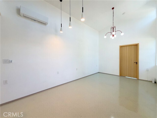 Building Photo - 1 Quiet Hills Cir