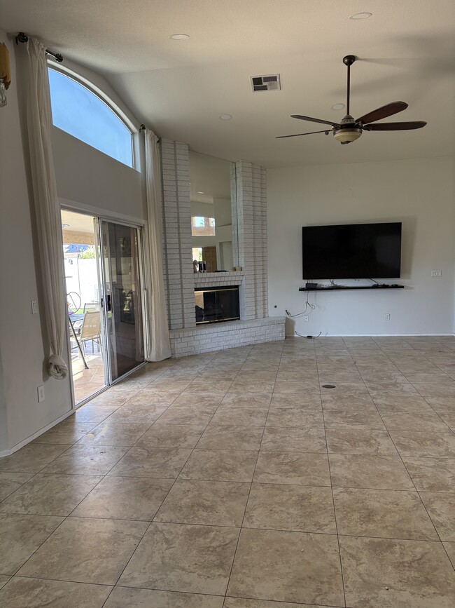 Building Photo - 8456 W Cherry Hills Dr