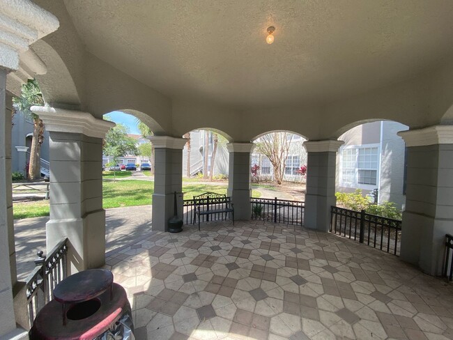 Building Photo - 2 Bedroom 2 Bath Condo in Guard Gated Comm...