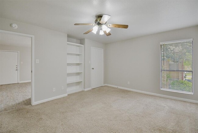 Building Photo - 12955 Woodforest Blvd