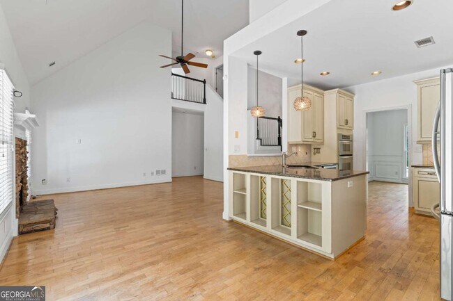 Building Photo - 1249 McLendon Dr
