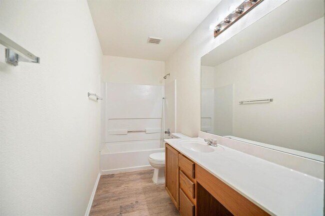 Building Photo - 11112 Chatam Berry Ln