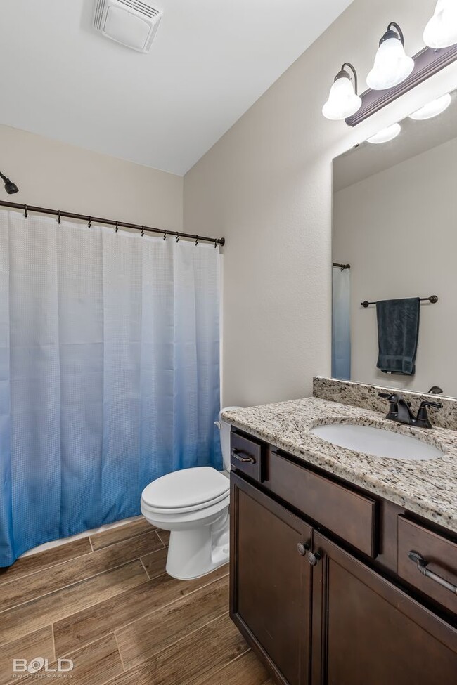 Building Photo - Check Out this 3 bed 2 bath in Shreveport