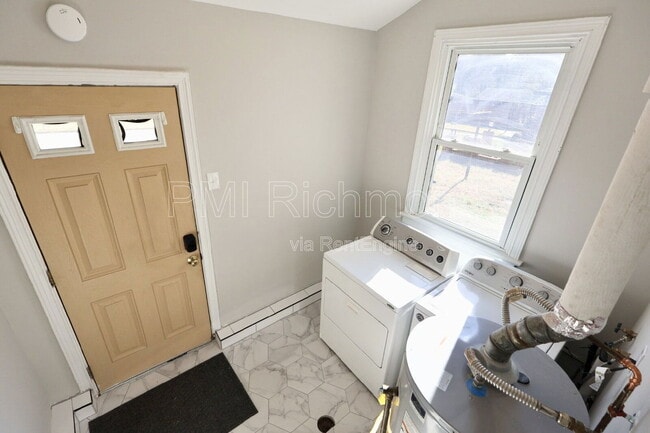 Building Photo - 1107 Carrolton St