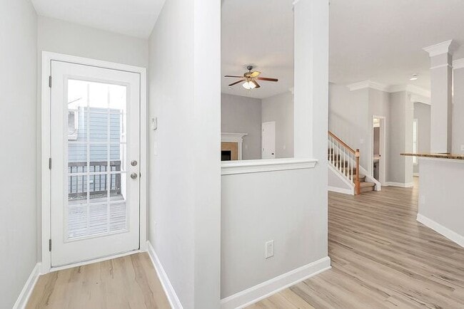 Building Photo - Gorgeous 3BD/2.5BA Craftsman Style Home in the Westmoreland Community!