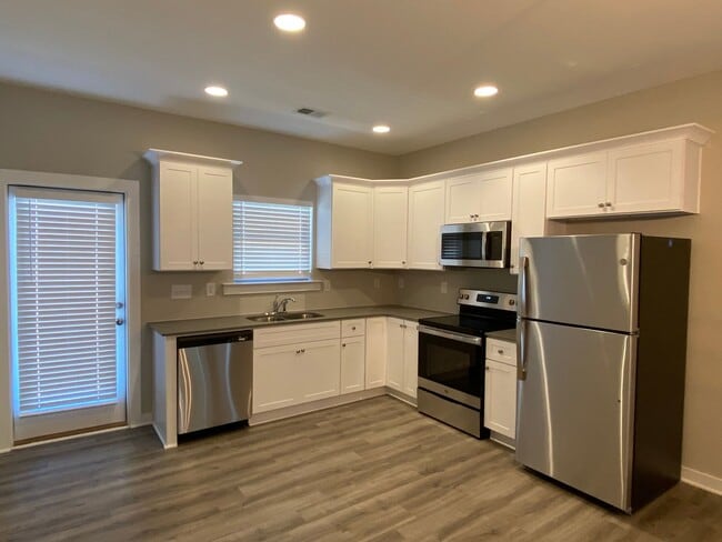 Building Photo - Home for Rent in Brookwood ... Available to View Now!!!