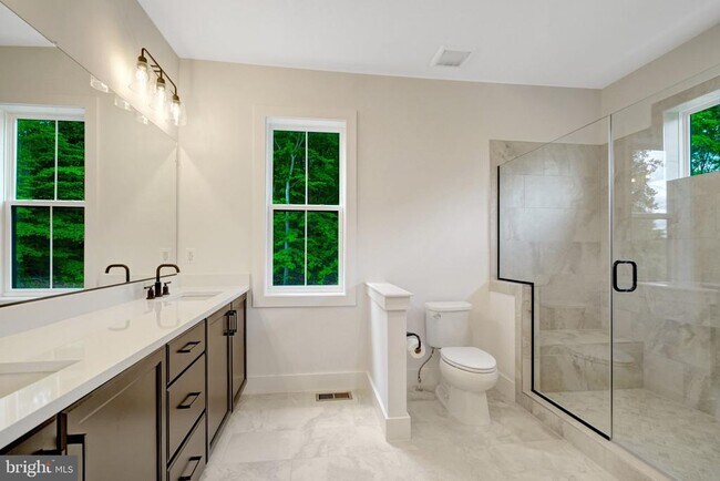 Building Photo - 9418 Dandelion Dr