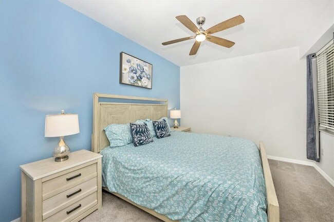 Building Photo - 12240 Wellen Golf St