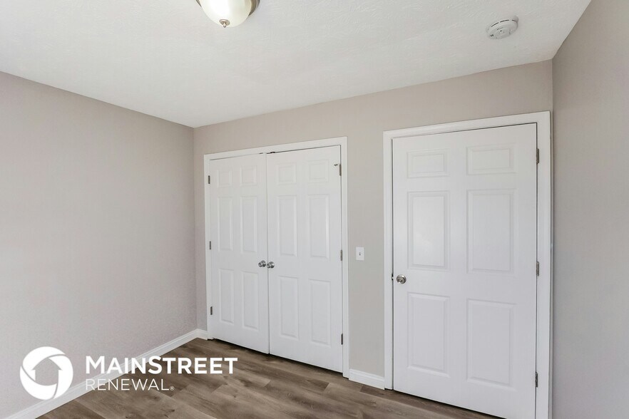 Building Photo - 382 Dustin Way